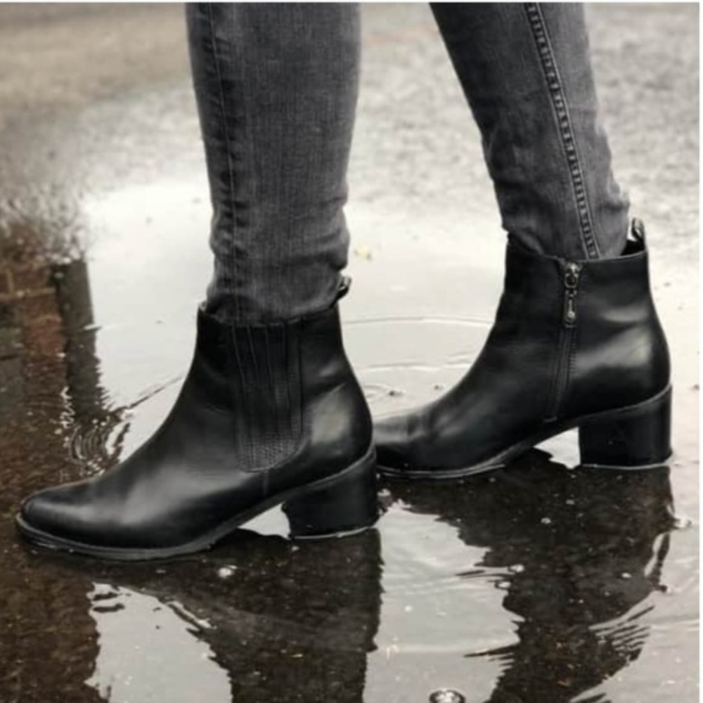 Blondo Elvina Size 7.5